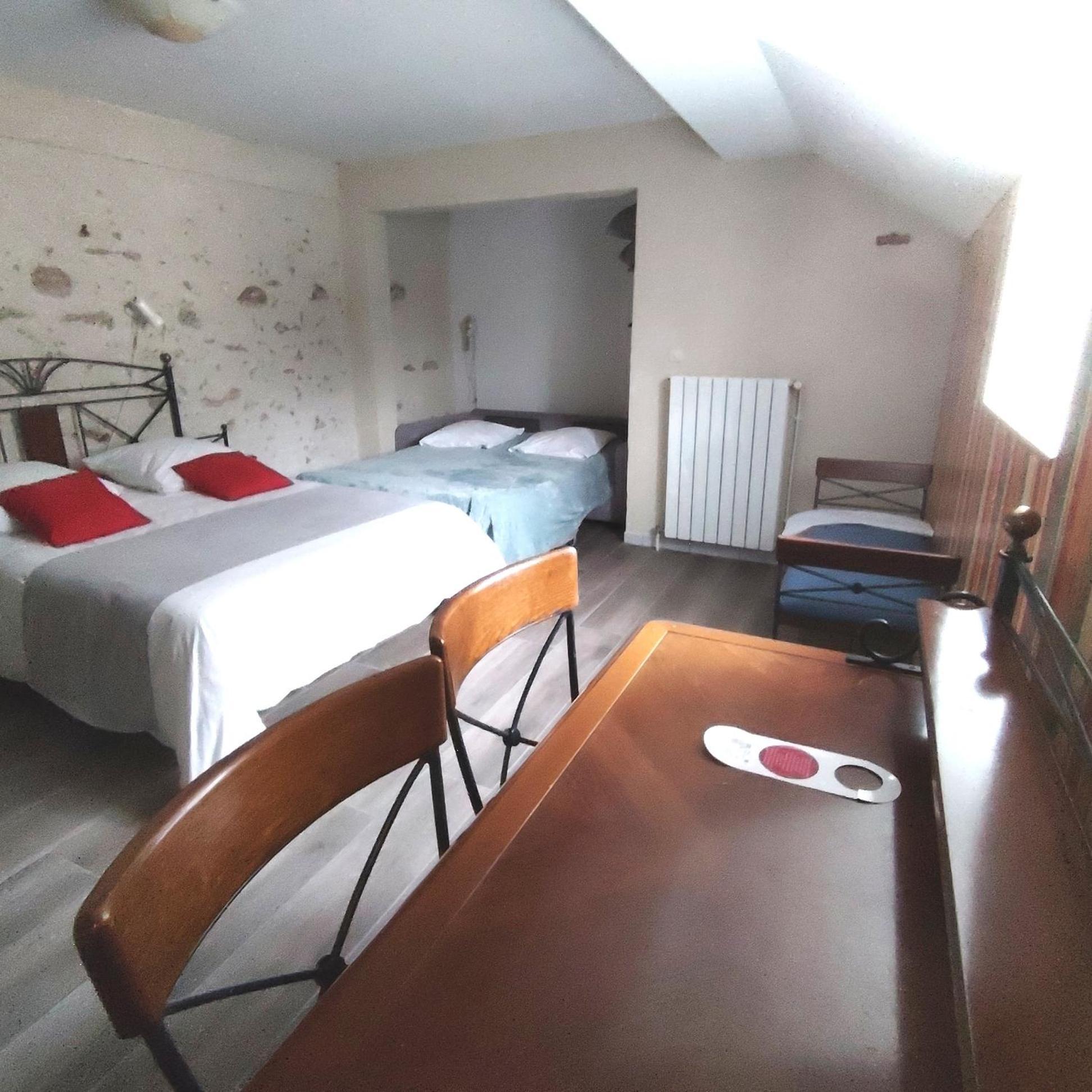 Hotel A La Porte Saint Jean